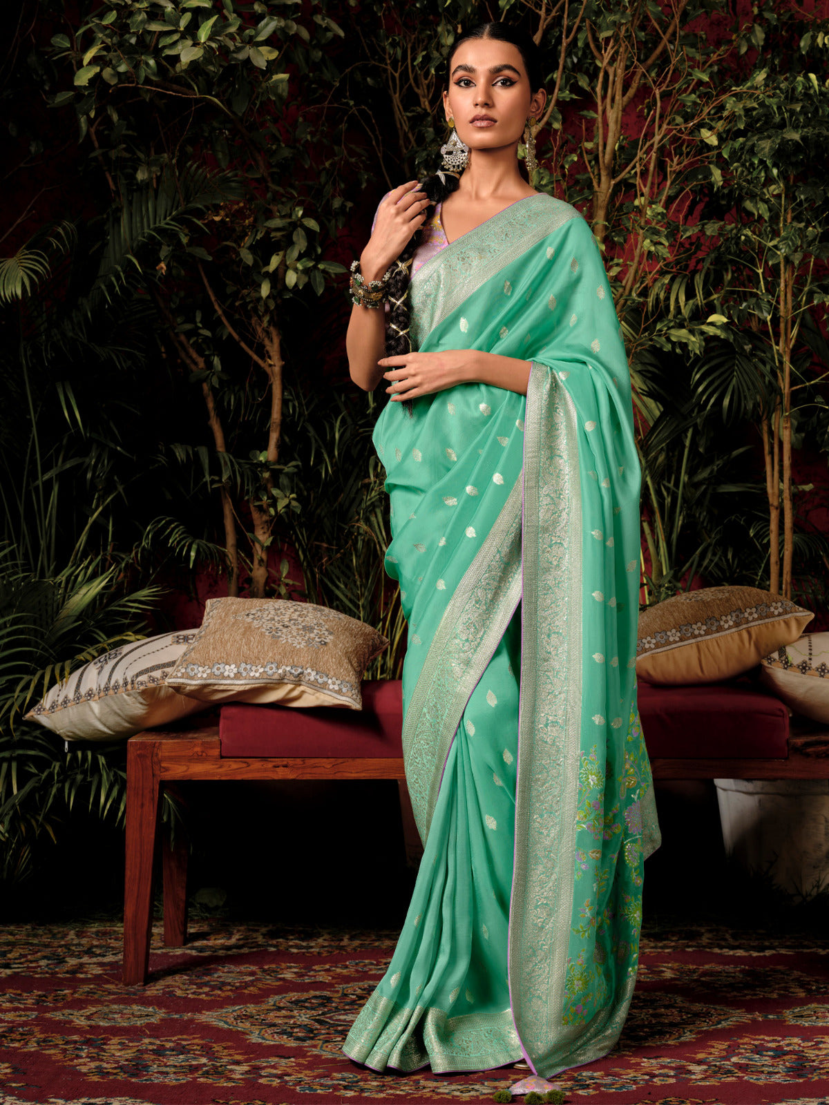 Emrald Green Woven Banarasi Mulberry Silk Saree