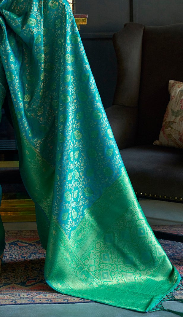 Emrald Green Woven Dharmavaram  Silk Saree